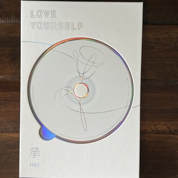BTS Love Yourself HER CD - Volume  V - Picture 6 of 6
